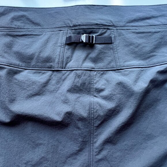 Outdoor Research Black Convertible Skirt With Zip-Off Lower Panel Womens Size 8 - Picture 10 of 13